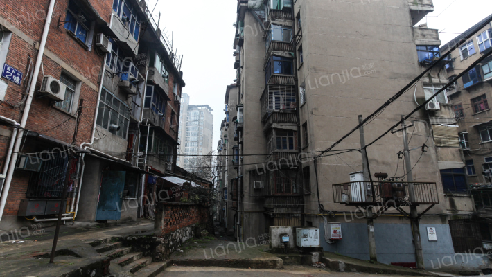 鄂钢雨台山小区外景图