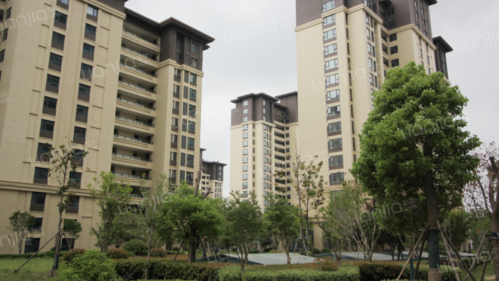 绿城服务阳光新城外景图