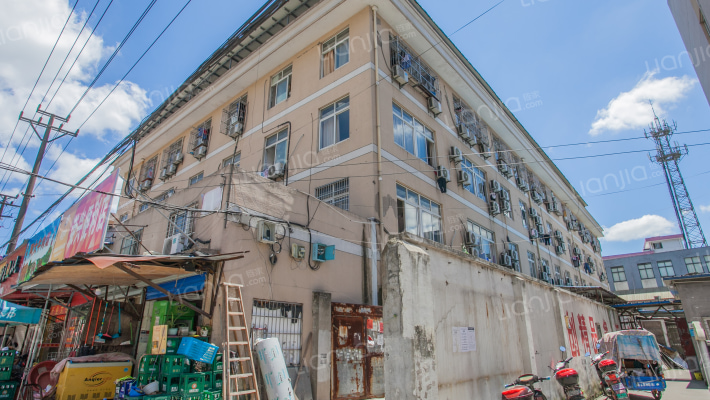 东兴公寓外景图