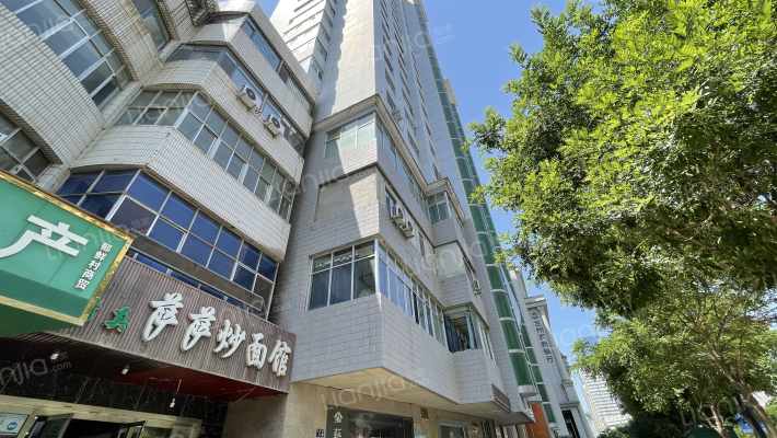 兴隆大厦外景图