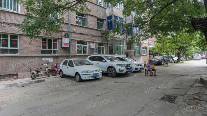 省建材小区外景图