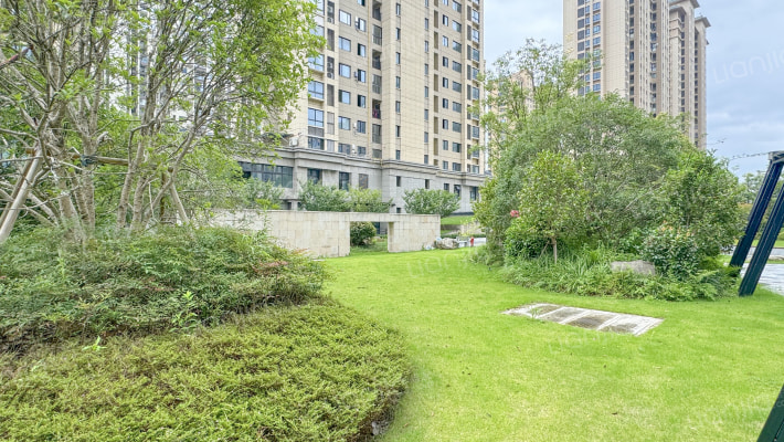 罗西住宅区十四组团外景图