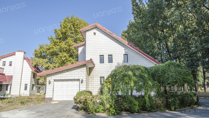 北京乡村高尔夫别墅外景图