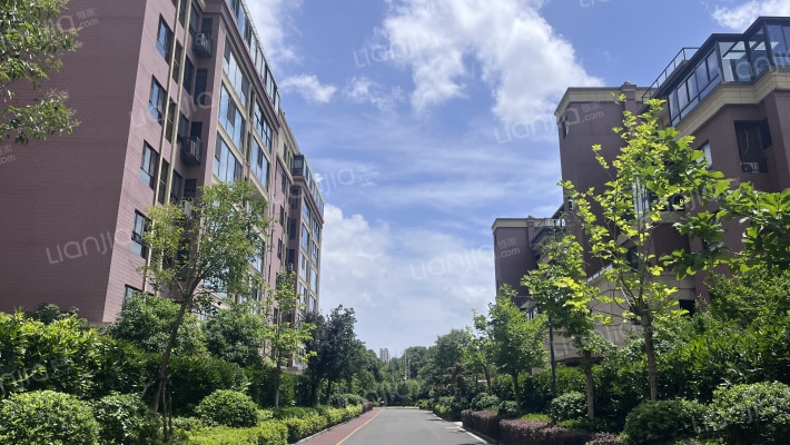 缤纷桃李花园外景图