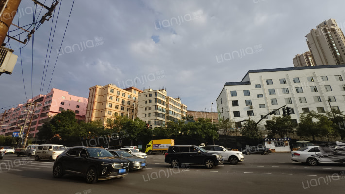 七里河区人防办家属楼外景图