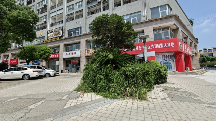 咏信汾湖商业广场外景图