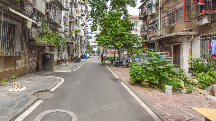 铁西一里外景图