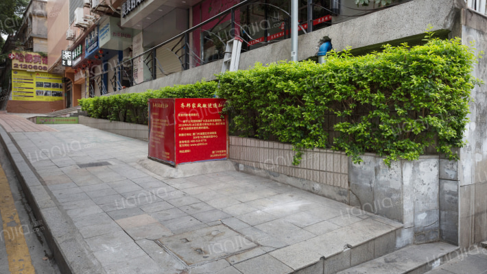 德盛大厦外景图