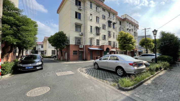 常福新村别墅区外景图