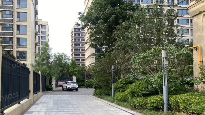 恒信凤凰城市广场外景图