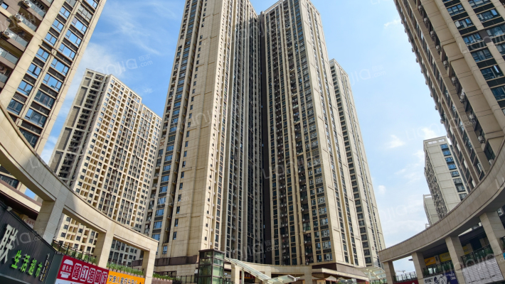 金地龙城中央三期外景图