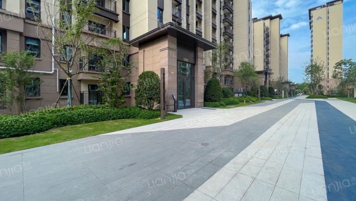 长葛建业城外景图