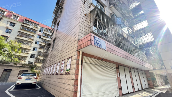 海关路地税局家属院外景图