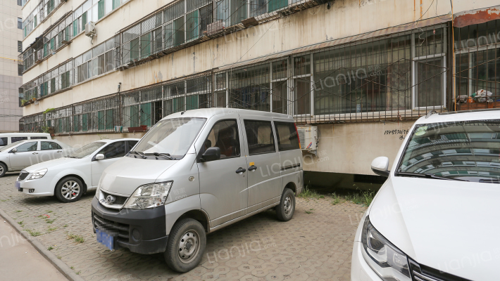 黄陵中学宿舍外景图