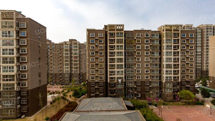 上山小区外景图