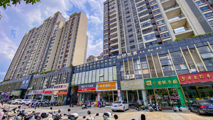 幸福年华花园外景图