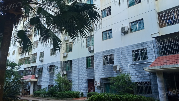 玉龙公寓外景图