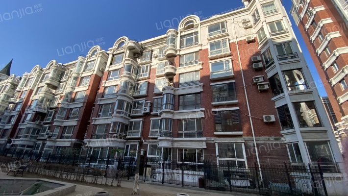 华天新城外景图