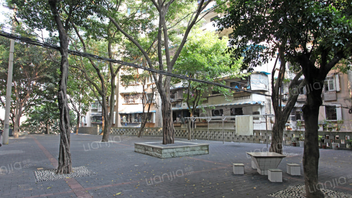 鲤鱼池三村外景图