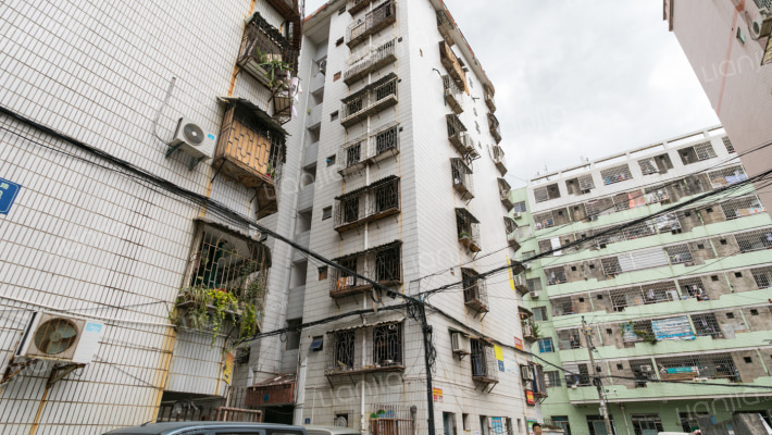 富山公寓外景图