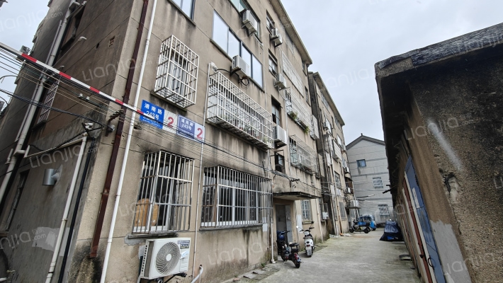 浦南路243号外景图