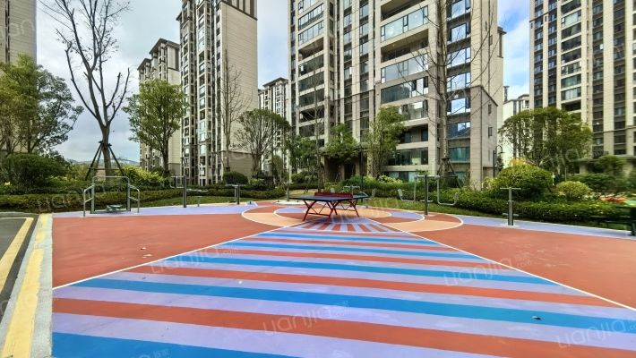 西南上城映山府外景图