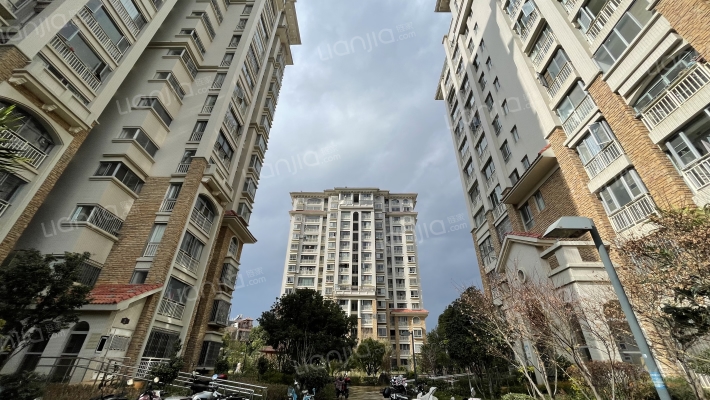 云大知城牛津花园外景图