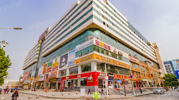 财神商业广场外景图