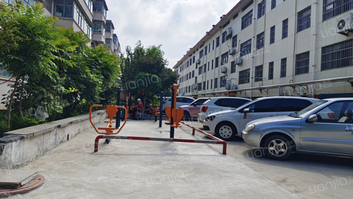 林场小区外景图