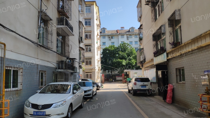 汉南区育才教师小区外景图