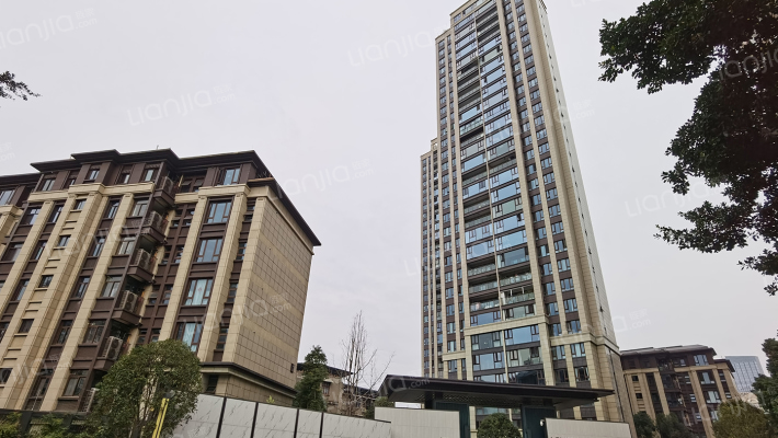 中铁御花府外景图