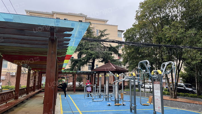 新泾三村外景图