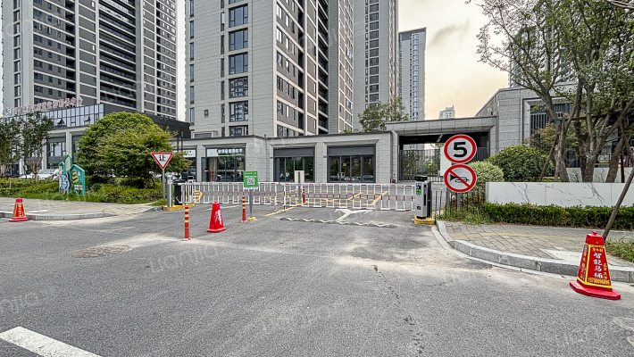 宋都济宸府外景图