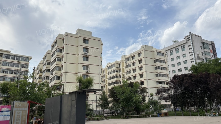 秀川水电勘测设计家属院外景图