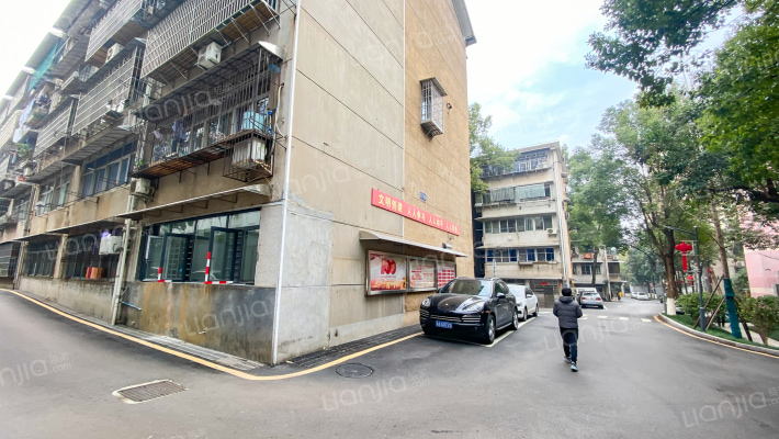 芙蓉区八一路110号外景图