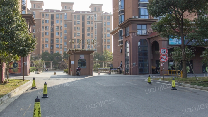 恒景花园外景图