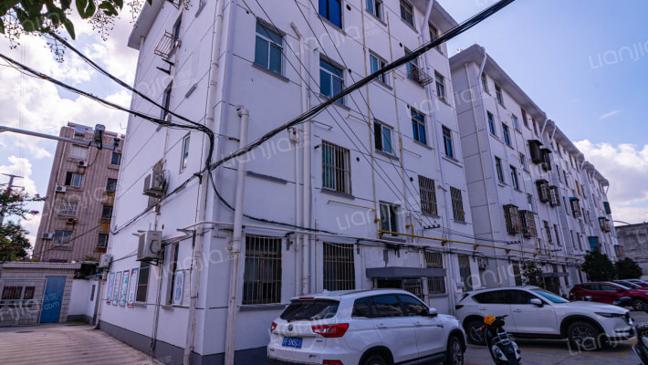 酒厂小区外景图