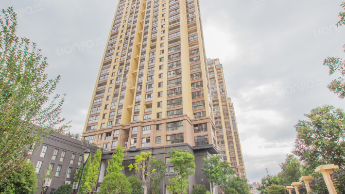 五亭华府小区外景图