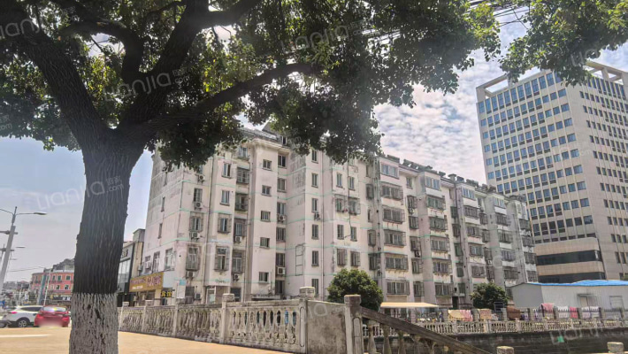 怡人家园外景图