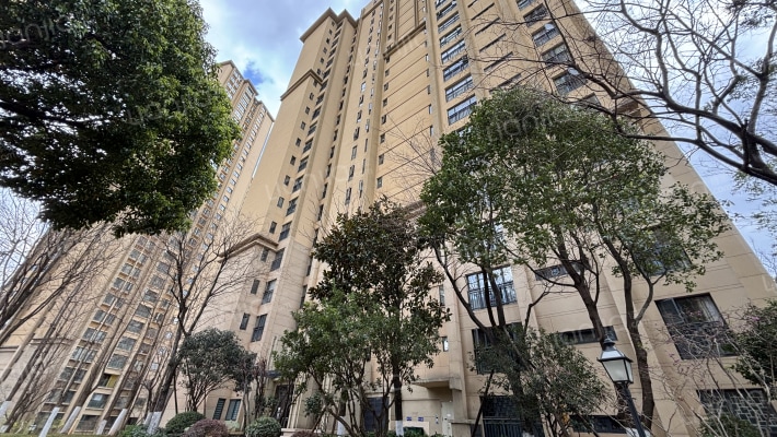 龙湖水晶郦城外景图