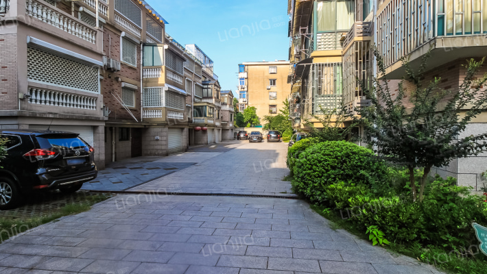 望河花园外景图