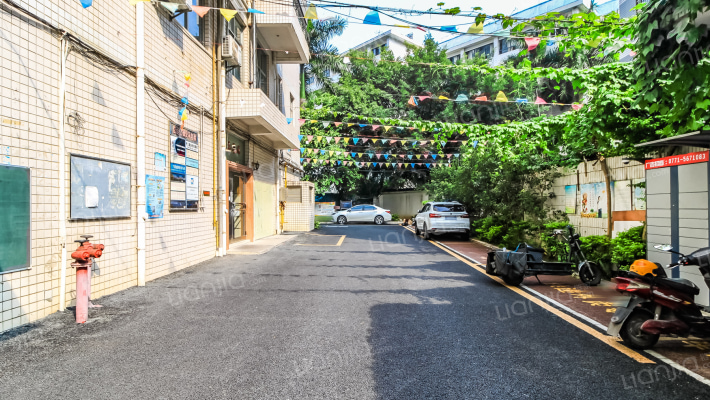 佳运公寓外景图