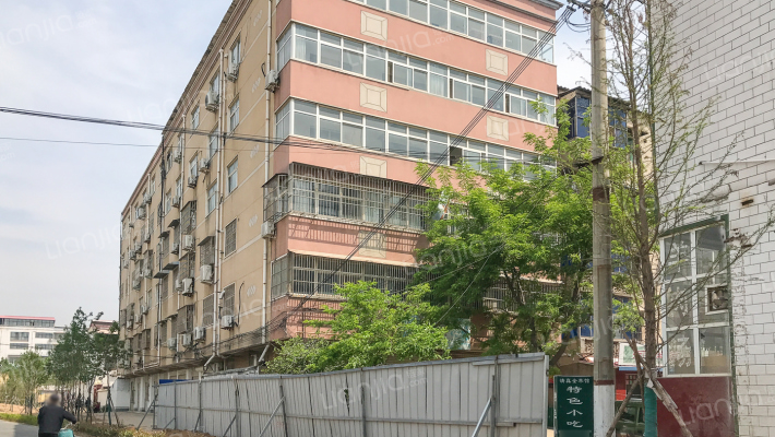 世纪小区外景图