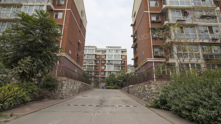 金山晟冶馨城外景图