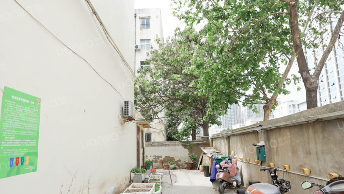 桐柏路28号院外景图