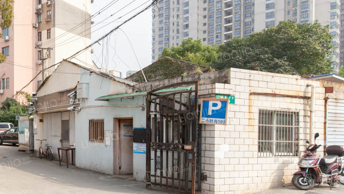 城科大楼外景图