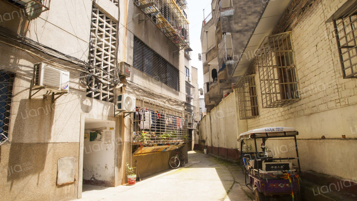 丹江路王家台工行家属院外景图