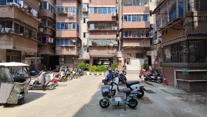 予苑小区外景图