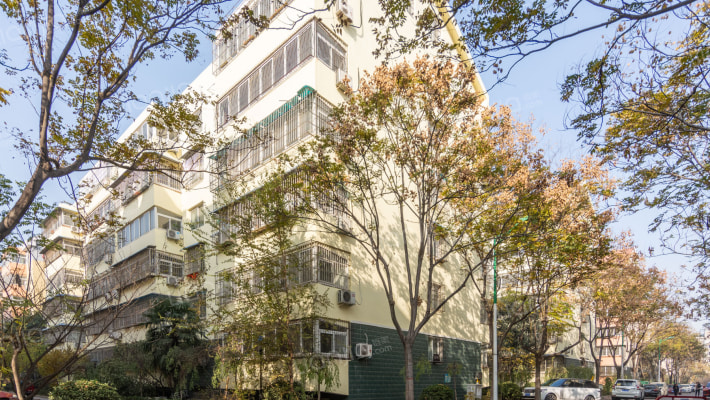 集英花园外景图