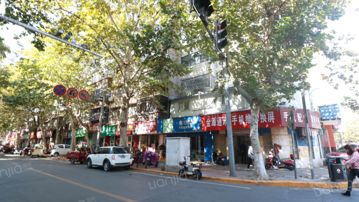 幼儿园家属院外景图